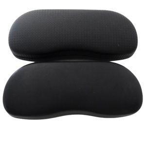 RAY BAN~HARD CLAMSHELL~BLACK SUNGLASSES CASES~LOT OF 2